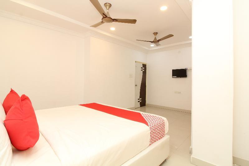Oyo 37499 Saba Service Apartments Hyderabad Exterior foto