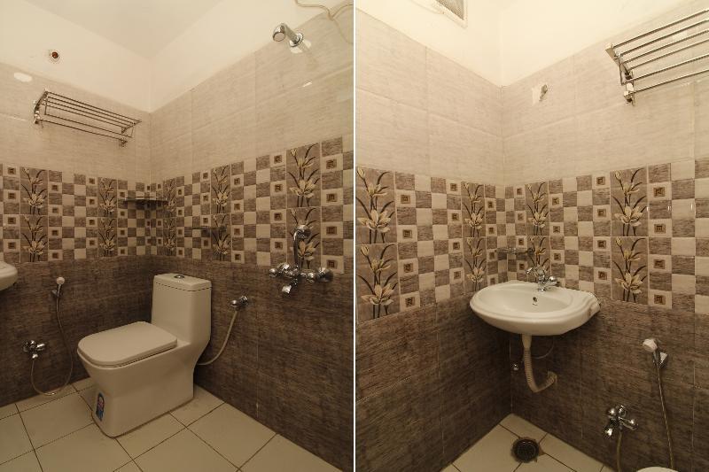 Oyo 37499 Saba Service Apartments Hyderabad Exterior foto